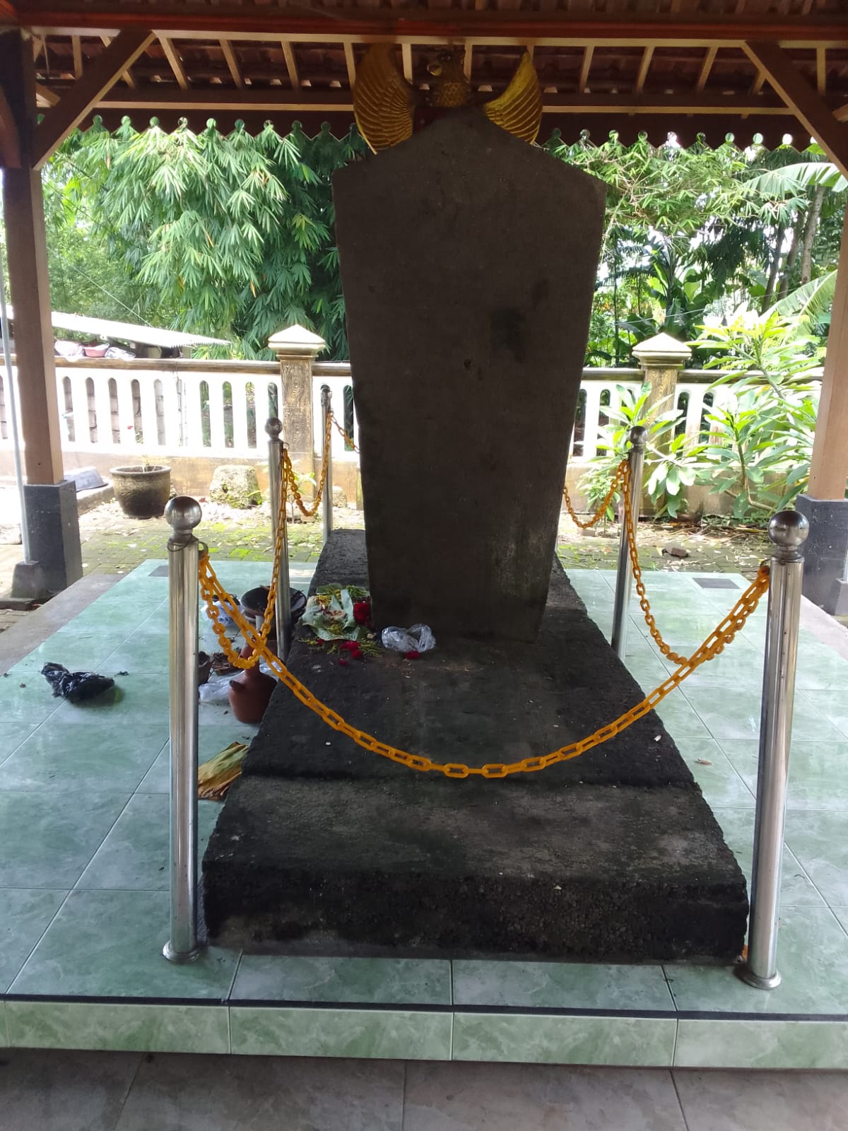 Prasasti Batu Tulis Di Desa Sumberingin Kulon Kec. ngunut – Tulungagung