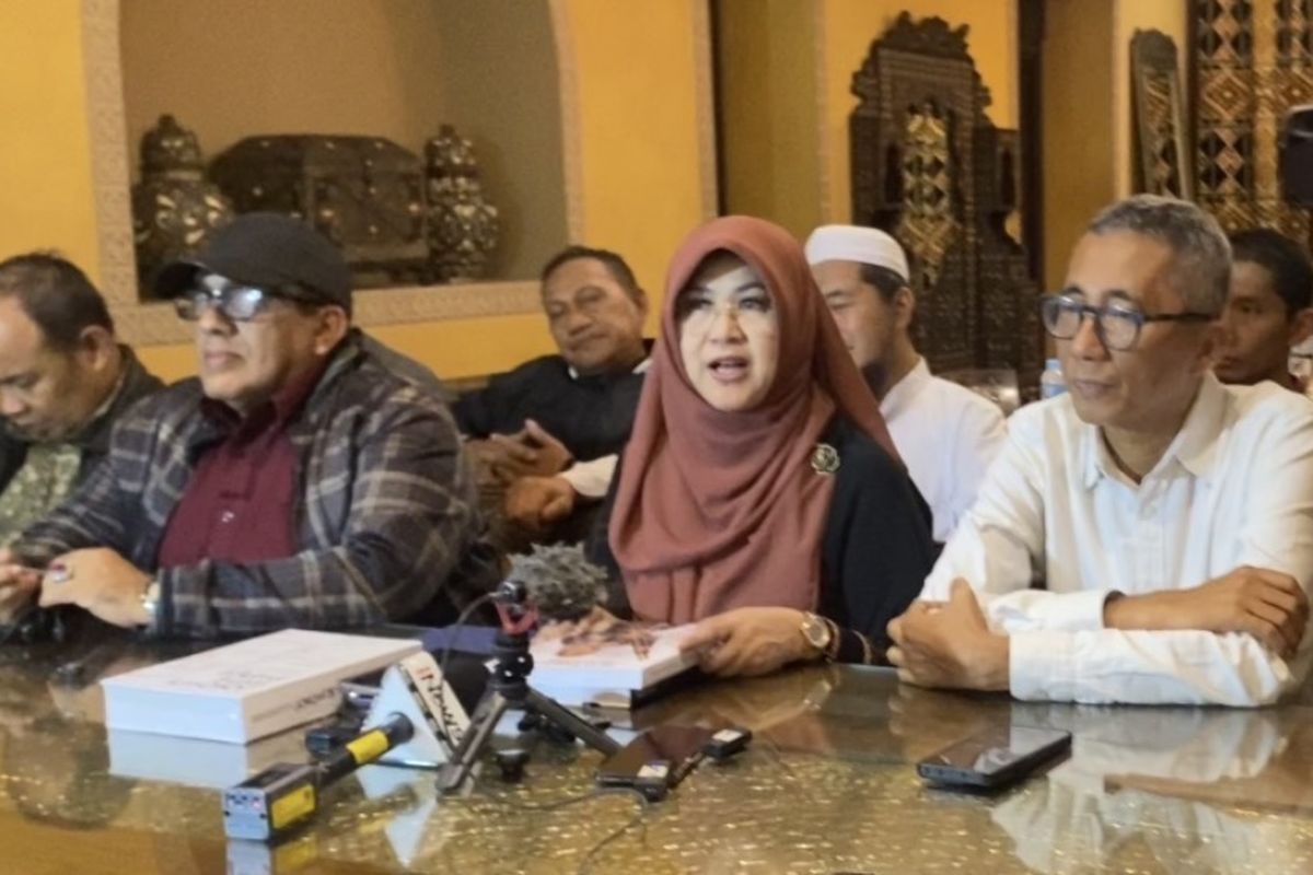 Dr. Tifa Ungkap Upaya Bujukan Restorative Justice di Tengah Polemik Ijazah Jokowi