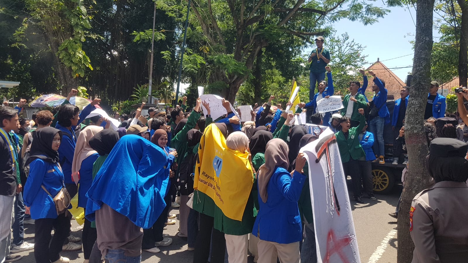 Mahasiswa Tulungagung Demo DPRD, Desak KPK Usut Tuntas Korupsi dan Soroti Lemahnya Pengawasan DPRD Tulungagung