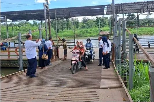 Pemkab Blitar Kaji Retribusi Perahu Penyeberangan Sungai Brantas, Fokus pada PAD dan Keselamatan