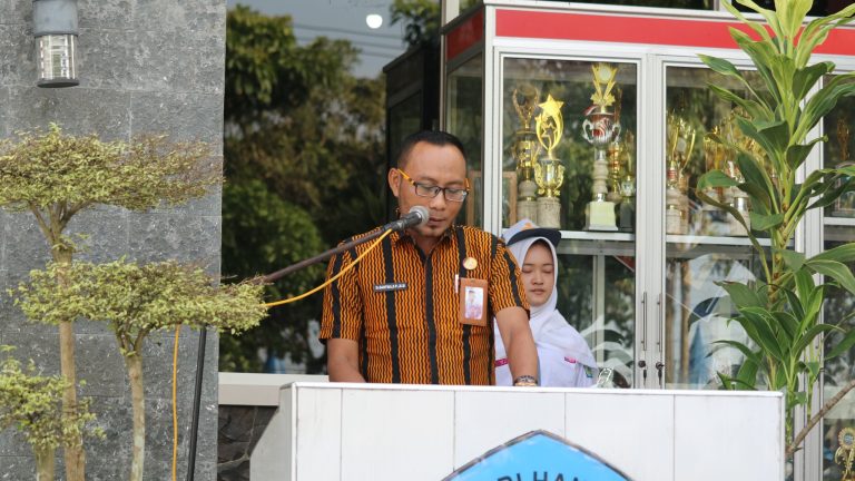 Peringati Hardiknas Tahun 2026, SMKN 1 Rejotangan Gaungkan Pendidikan Bermutu