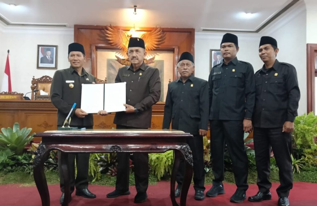 Rapat Paripurna DPRD Tulungagung Sahkan Lima Ranperda dan Bentuk Pansus Baru