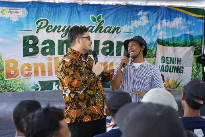 Bupati Kediri Salurkan 200 Ton Benih Jagung untuk 683 Kelompok Tani, Dorong Peningkatan Produksi dan Kesejahteraan Petani
