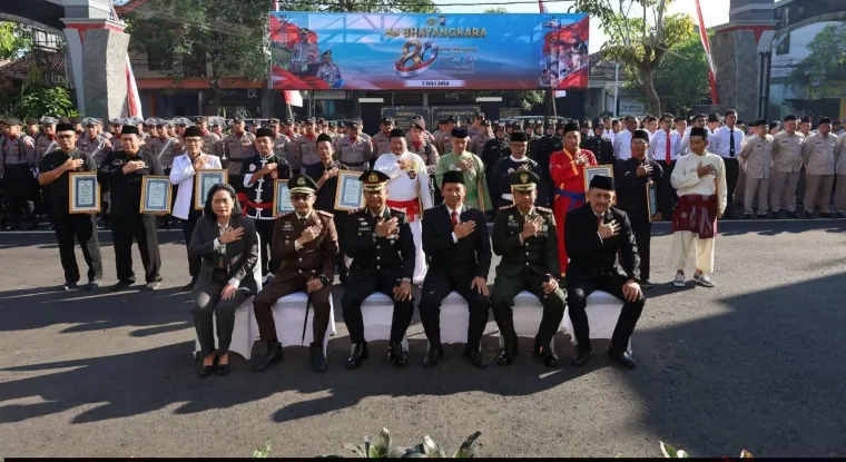 Plt. Bupati Tulungagung Hadiri Upacara Hari Bhayangkara ke-80, Perkuat Sinergi Demi Keamanan dan Kemajuan Daerah
