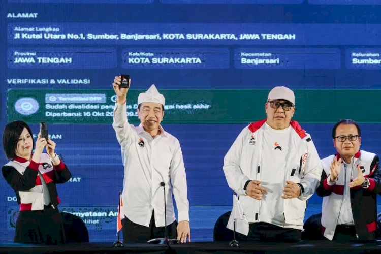 Jokowi Pamer KTA PSI, Akui Resmi Jadi Kader Sejak 2025